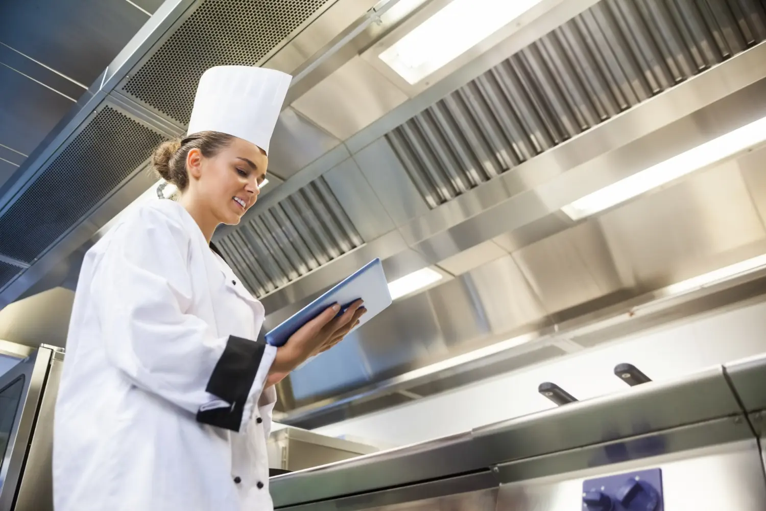 Obiekty gastronomiczne wymagające wydajnego odprowadzania oparów i nawiewu świeżego powietrza